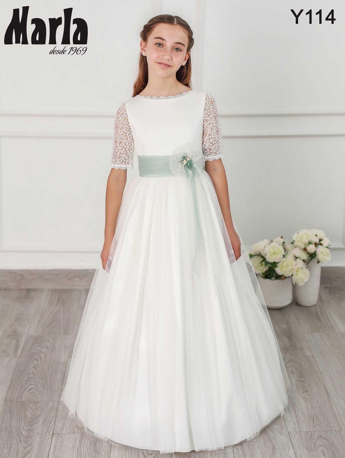Vestido de comunión Marla Y114 de seda y tul con fajín verde agua 1 Vestido de comunión Marla Y114
