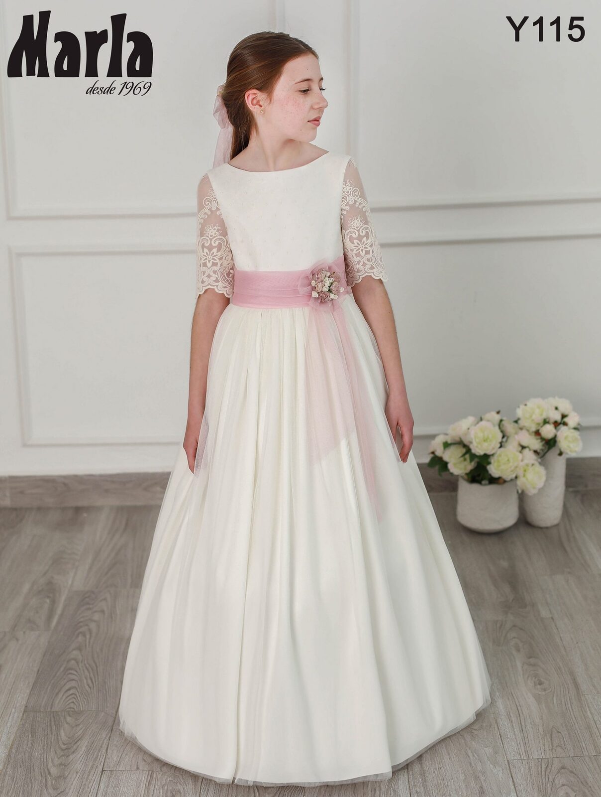 Vestido de comunión Marla Y115 de plumeti con fajín rosa 1 Vestido de comunión Marla Y115